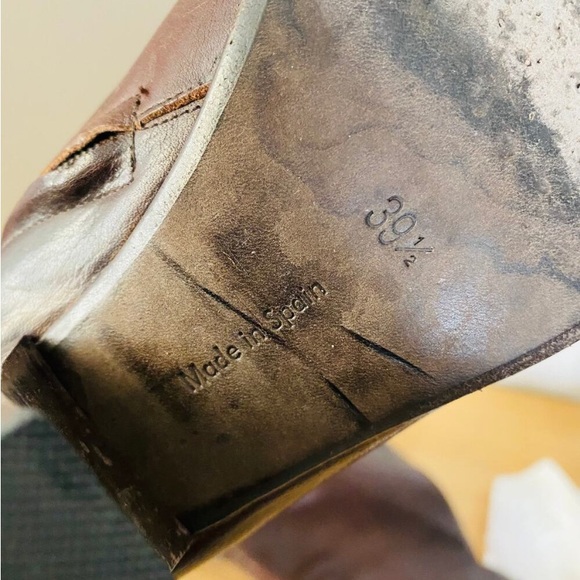 Beautiful soft leather booties - Picture 7 of 7